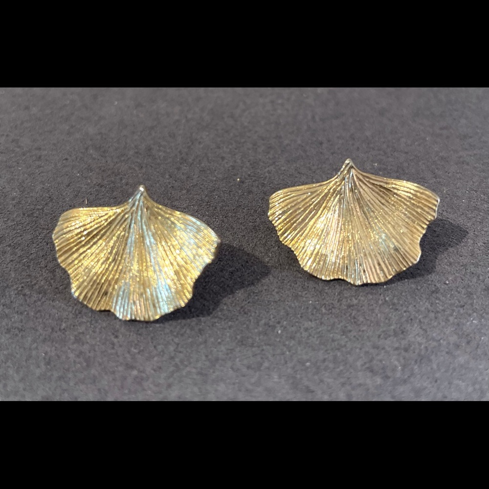 Ginkgo Leaf Pierced Earrings